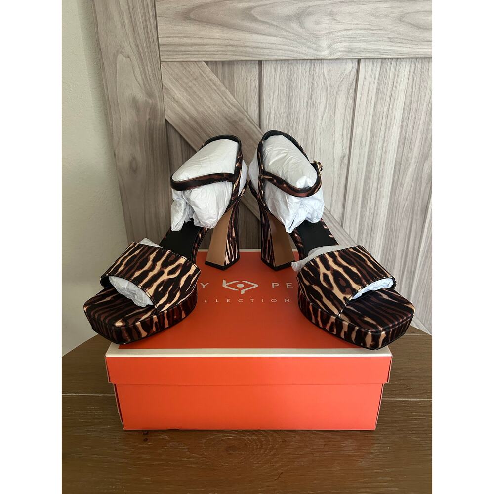 NIB Katy Perry The Square Open Sandal Liger Print satin 11 - Picture 3 of 9